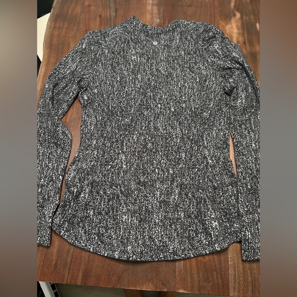Lululemon Extra Mile LS - Picture 5 of 8